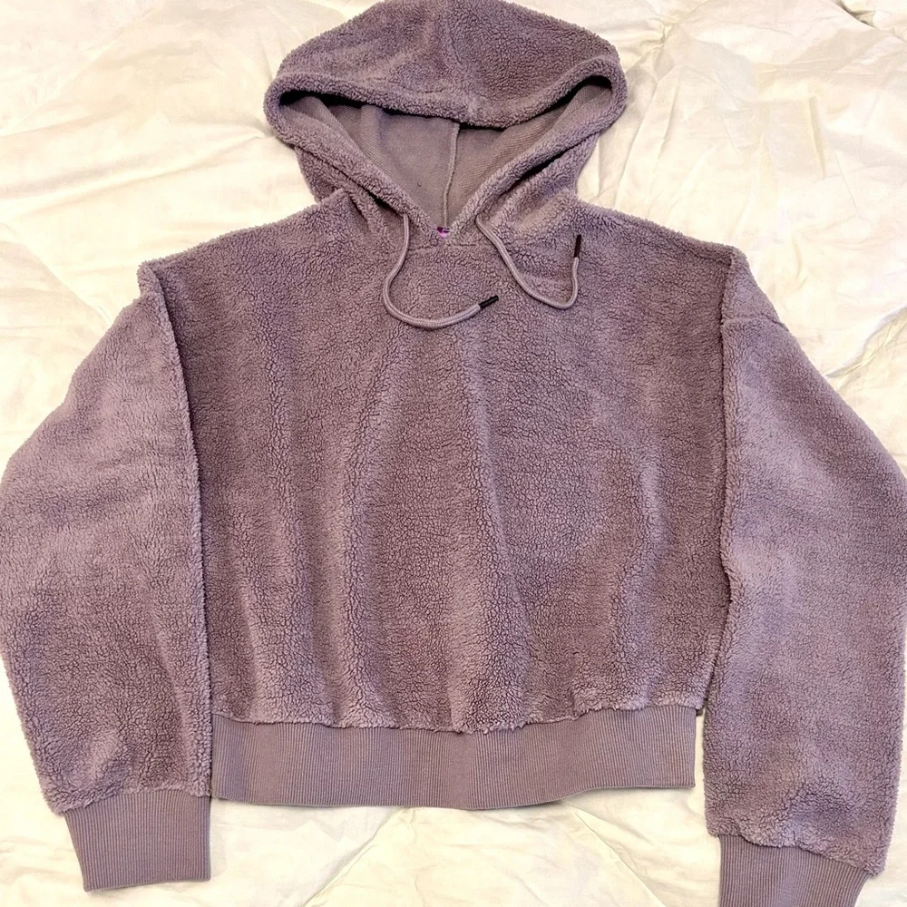 Adore Me Dorethea Lavender Sherpa Hoodie and Jogger Loungewear Set.